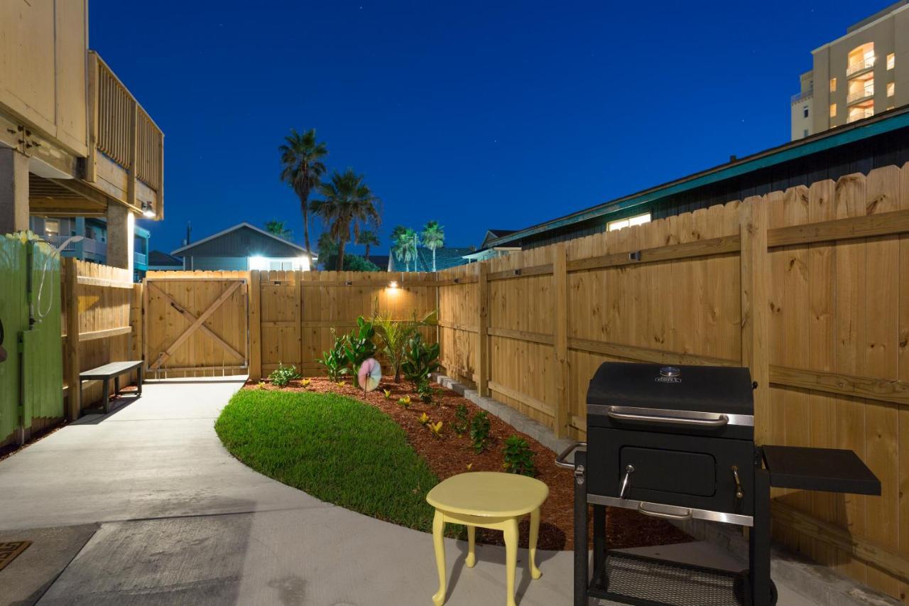 House Of Neptune Steps From The Sea And Private Pool South Padre Island Exterior photo